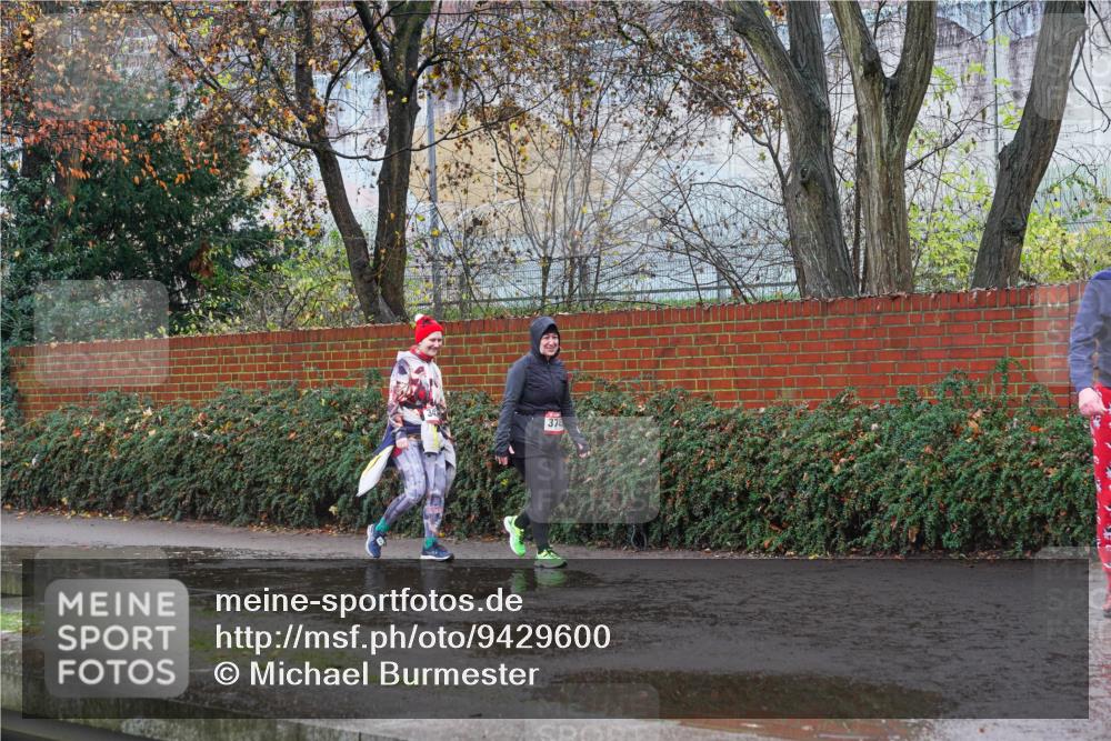 07.12.2025 - St. Pauli X-Mass-Run No. 15 Michael Burmester http://msf.ph/oto/9429600 07.12.2025 11:30:10 Laufen 375 meine-sportfotos.de