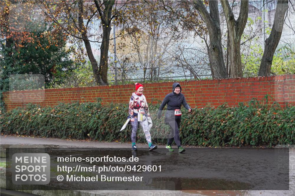 07.12.2025 - St. Pauli X-Mass-Run No. 15 Michael Burmester http://msf.ph/oto/9429601 07.12.2025 11:30:11 Laufen 3745 meine-sportfotos.de