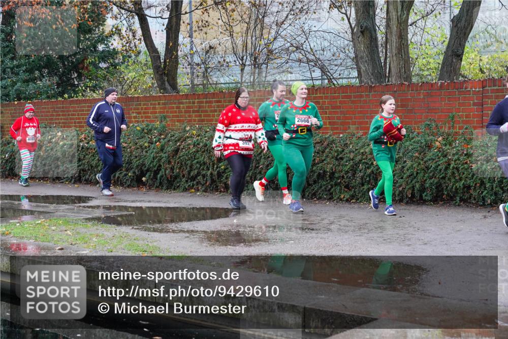 07.12.2025 - St. Pauli X-Mass-Run No. 15 Michael Burmester http://msf.ph/oto/9429610 07.12.2025 09:47:50 Laufen 4081, 392, 2, 2666 meine-sportfotos.de