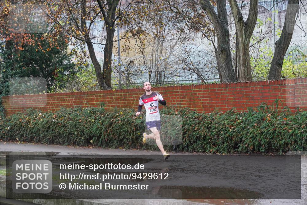 07.12.2025 - St. Pauli X-Mass-Run No. 15 Michael Burmester http://msf.ph/oto/9429612 07.12.2025 11:36:48 Laufen 3602 meine-sportfotos.de