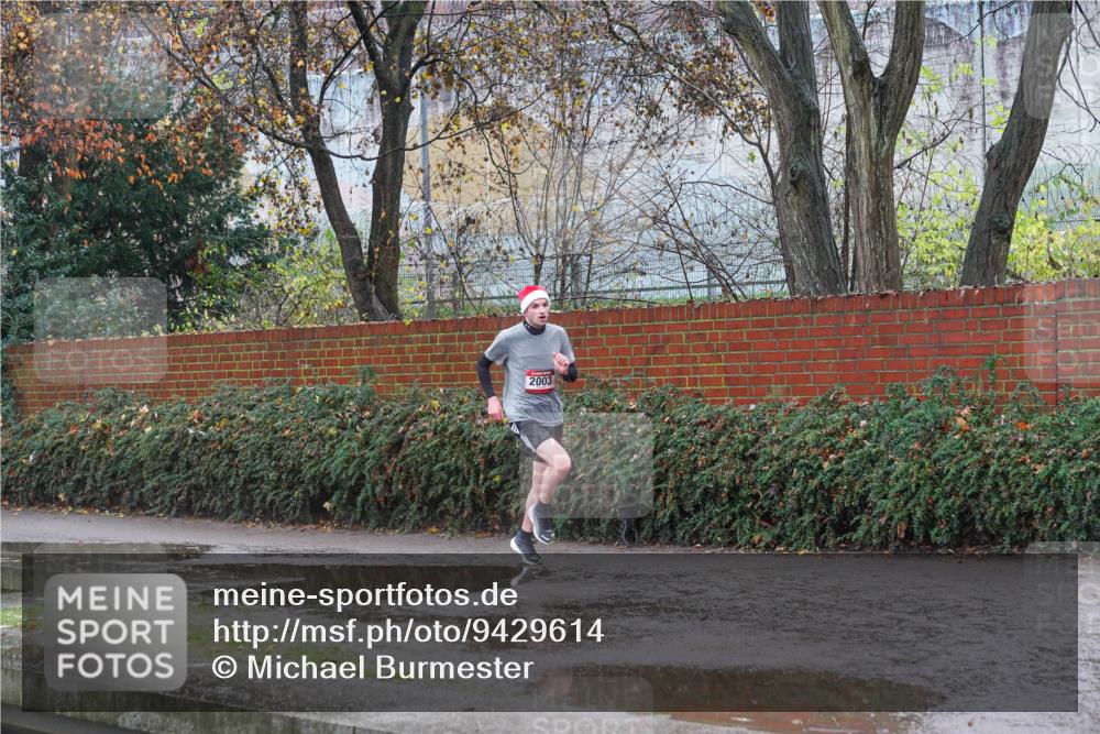 07.12.2025 - St. Pauli X-Mass-Run No. 15 Michael Burmester http://msf.ph/oto/9429614 07.12.2025 11:37:17 Laufen 2003 meine-sportfotos.de