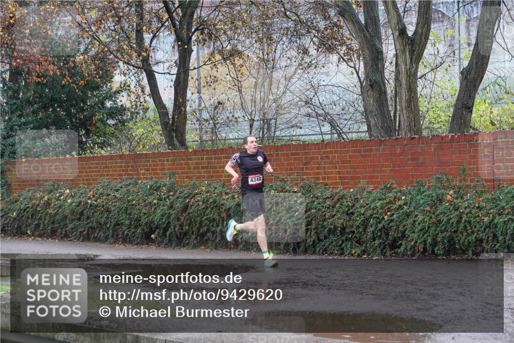 07.12.2025 - St. Pauli X-Mass-Run No. 15 Michael Burmester http://msf.ph/oto/9429620 07.12.2025 11:37:53 Laufen 4340 meine-sportfotos.de