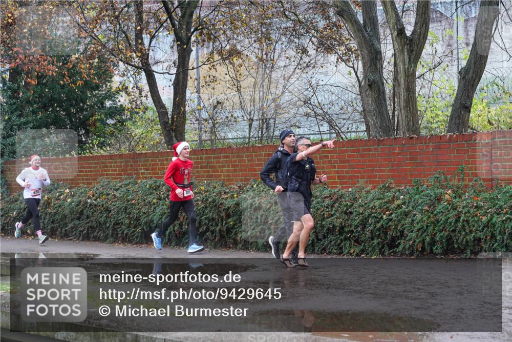 07.12.2025 - St. Pauli X-Mass-Run No. 15 Michael Burmester http://msf.ph/oto/9429645 07.12.2025 11:39:20 Laufen  meine-sportfotos.de