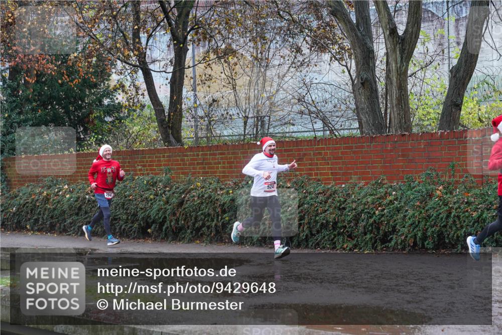07.12.2025 - St. Pauli X-Mass-Run No. 15 Michael Burmester http://msf.ph/oto/9429648 07.12.2025 11:39:21 Laufen 294, 524 meine-sportfotos.de
