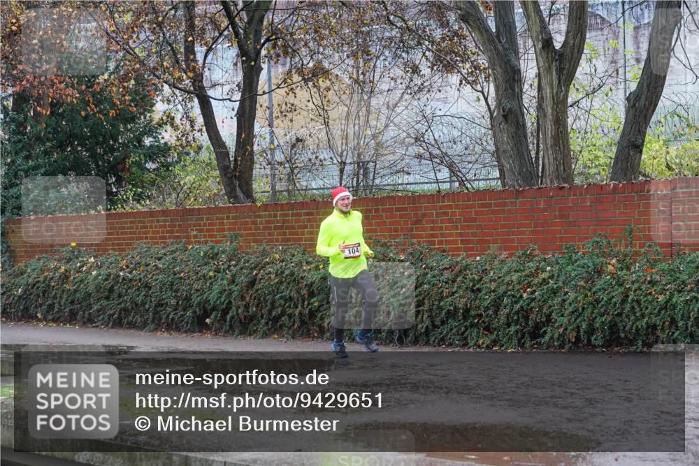 07.12.2025 - St. Pauli X-Mass-Run No. 15 Michael Burmester http://msf.ph/oto/9429651 07.12.2025 11:39:25 Laufen  meine-sportfotos.de