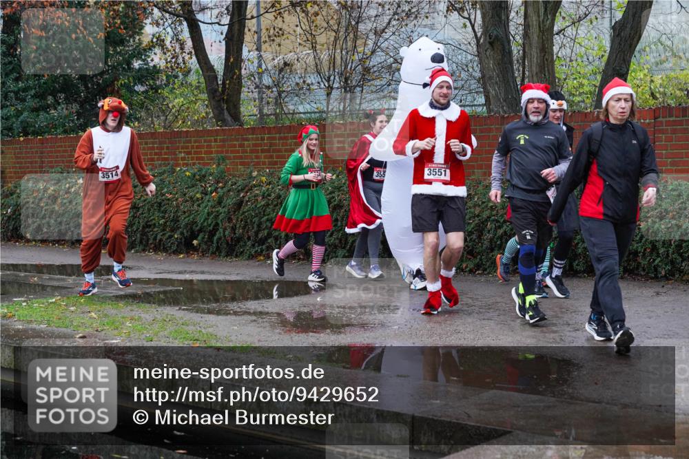 07.12.2025 - St. Pauli X-Mass-Run No. 15 Michael Burmester http://msf.ph/oto/9429652 07.12.2025 09:48:10 Laufen 3514, 355, 3551 meine-sportfotos.de