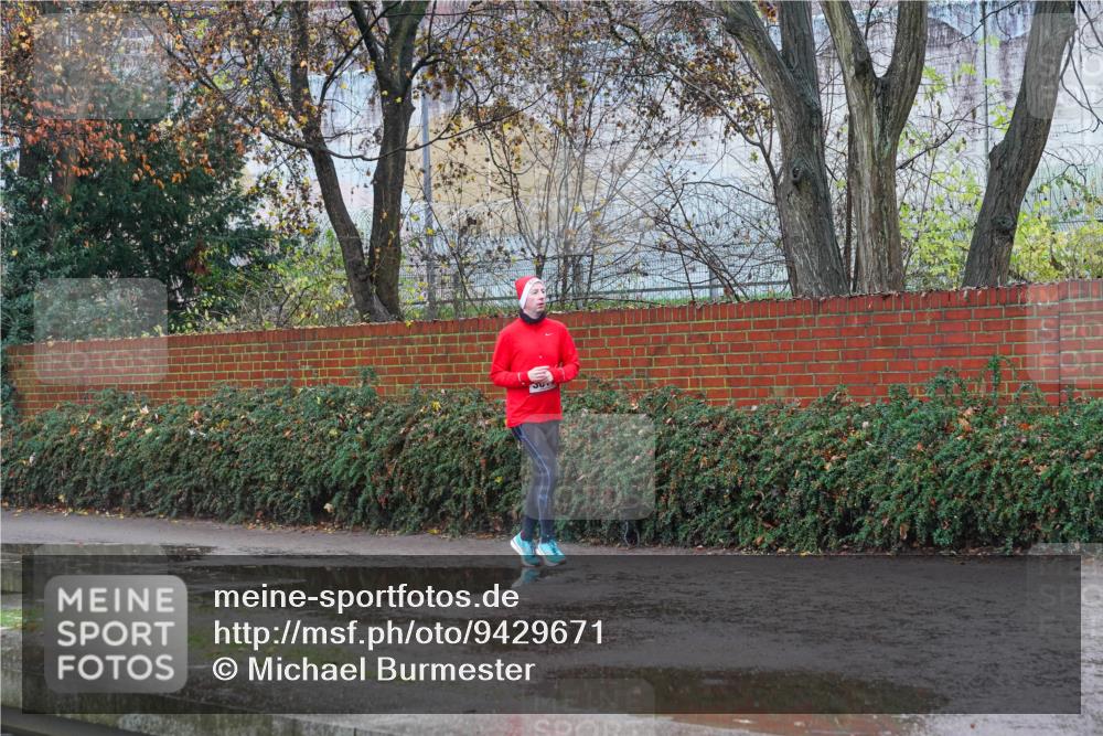 07.12.2025 - St. Pauli X-Mass-Run No. 15 Michael Burmester http://msf.ph/oto/9429671 07.12.2025 11:40:15 Laufen  meine-sportfotos.de
