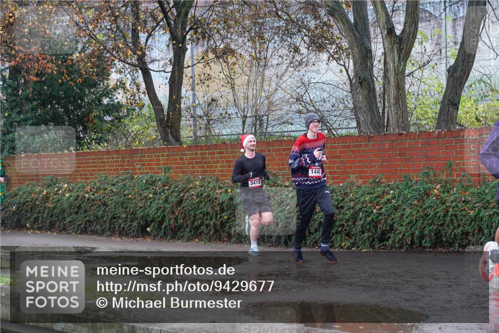 07.12.2025 - St. Pauli X-Mass-Run No. 15 Michael Burmester http://msf.ph/oto/9429677 07.12.2025 11:40:24 Laufen 3418, 1448 meine-sportfotos.de