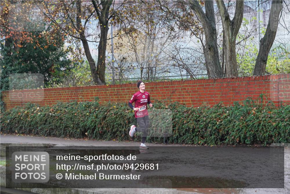 07.12.2025 - St. Pauli X-Mass-Run No. 15 Michael Burmester http://msf.ph/oto/9429681 07.12.2025 11:40:33 Laufen 4125 meine-sportfotos.de