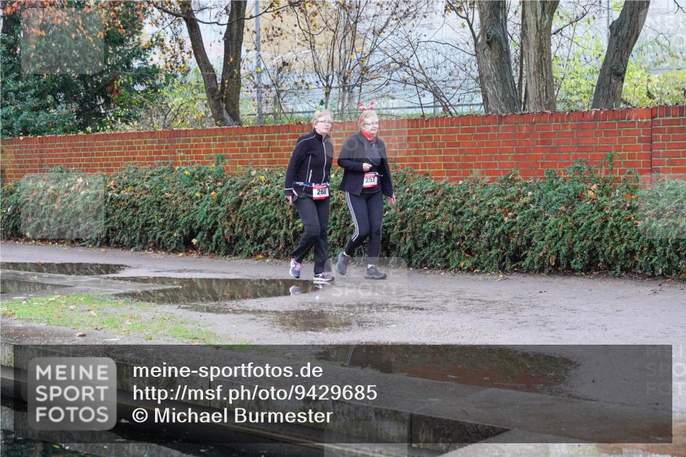07.12.2025 - St. Pauli X-Mass-Run No. 15 Michael Burmester http://msf.ph/oto/9429685 07.12.2025 09:49:26 Laufen 268, 257 meine-sportfotos.de