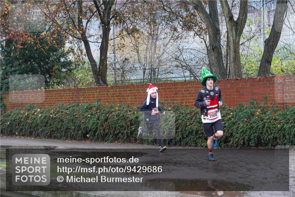 07.12.2025 - St. Pauli X-Mass-Run No. 15 Michael Burmester http://msf.ph/oto/9429686 07.12.2025 11:40:42 Laufen 862, 3900 meine-sportfotos.de