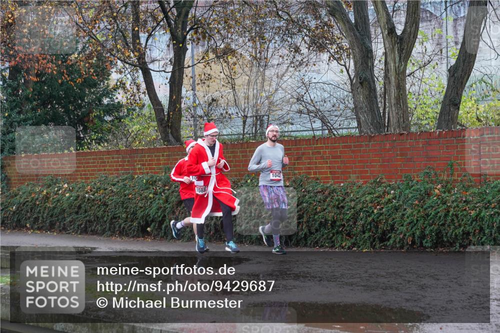 07.12.2025 - St. Pauli X-Mass-Run No. 15 Michael Burmester http://msf.ph/oto/9429687 07.12.2025 11:40:46 Laufen 10, 1042, 1088 meine-sportfotos.de