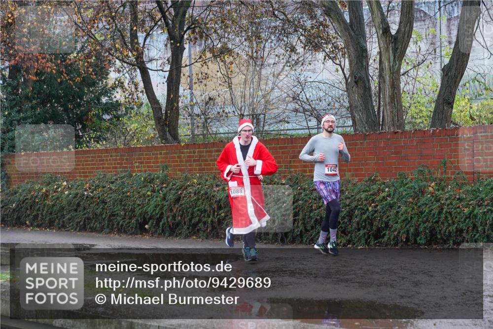 07.12.2025 - St. Pauli X-Mass-Run No. 15 Michael Burmester http://msf.ph/oto/9429689 07.12.2025 11:40:46 Laufen 1088, 1042 meine-sportfotos.de