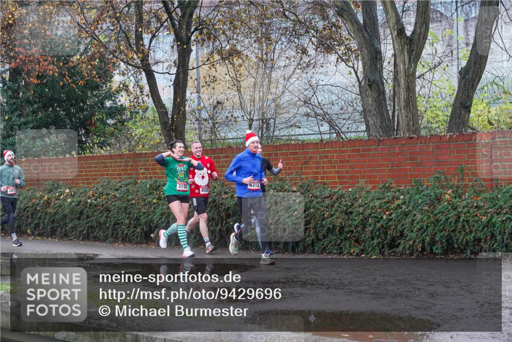 07.12.2025 - St. Pauli X-Mass-Run No. 15 Michael Burmester http://msf.ph/oto/9429696 07.12.2025 11:40:55 Laufen 2811, 3192, 4505, 4505, 4312 meine-sportfotos.de