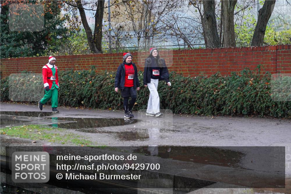 07.12.2025 - St. Pauli X-Mass-Run No. 15 Michael Burmester http://msf.ph/oto/9429700 07.12.2025 09:50:48 Laufen 1898, 1900 meine-sportfotos.de
