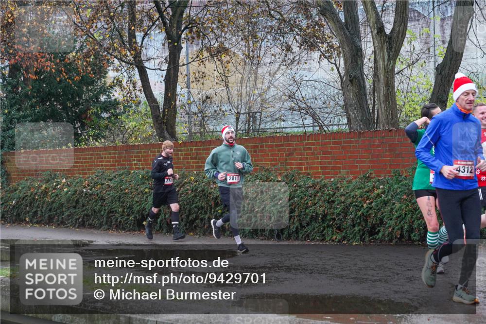 07.12.2025 - St. Pauli X-Mass-Run No. 15 Michael Burmester http://msf.ph/oto/9429701 07.12.2025 11:40:57 Laufen 2811, 274, 4312 meine-sportfotos.de