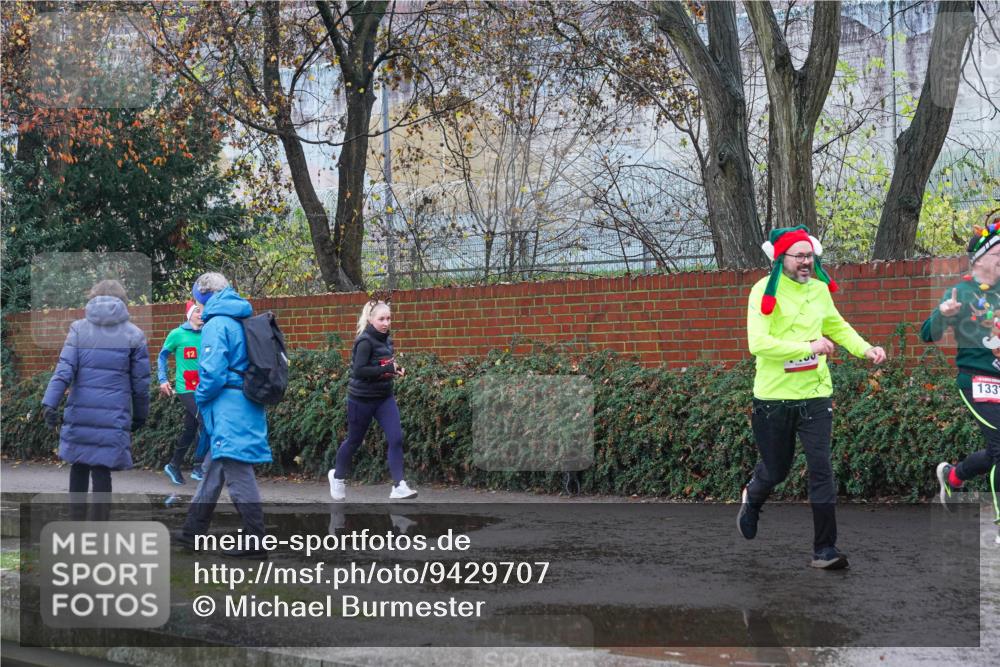 07.12.2025 - St. Pauli X-Mass-Run No. 15 Michael Burmester http://msf.ph/oto/9429707 07.12.2025 11:41:05 Laufen 133 meine-sportfotos.de