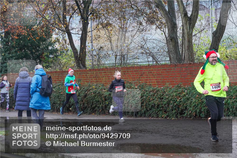 07.12.2025 - St. Pauli X-Mass-Run No. 15 Michael Burmester http://msf.ph/oto/9429709 07.12.2025 11:41:05 Laufen 3323, 3457, 1406 meine-sportfotos.de