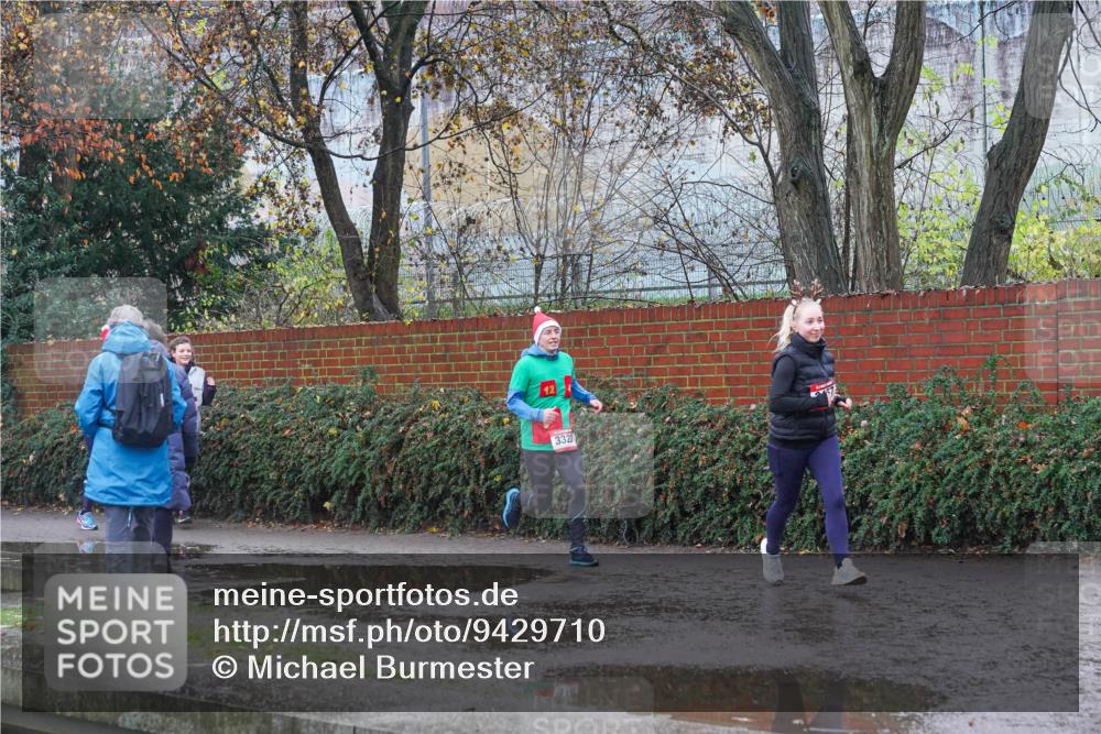 07.12.2025 - St. Pauli X-Mass-Run No. 15 Michael Burmester http://msf.ph/oto/9429710 07.12.2025 11:41:06 Laufen 3323 meine-sportfotos.de