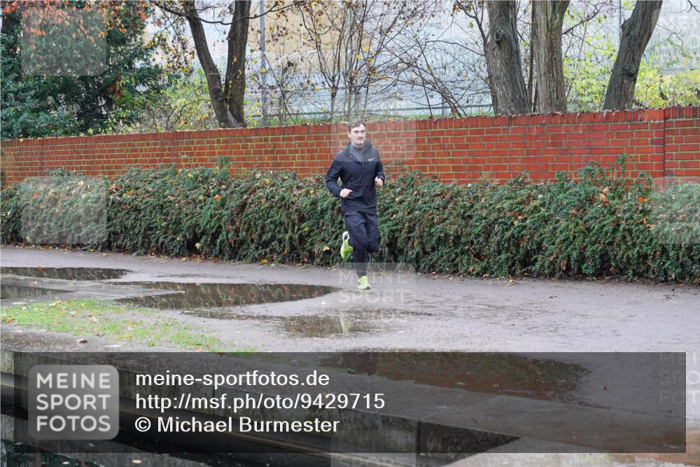 07.12.2025 - St. Pauli X-Mass-Run No. 15 Michael Burmester http://msf.ph/oto/9429715 07.12.2025 09:52:10 Laufen  meine-sportfotos.de