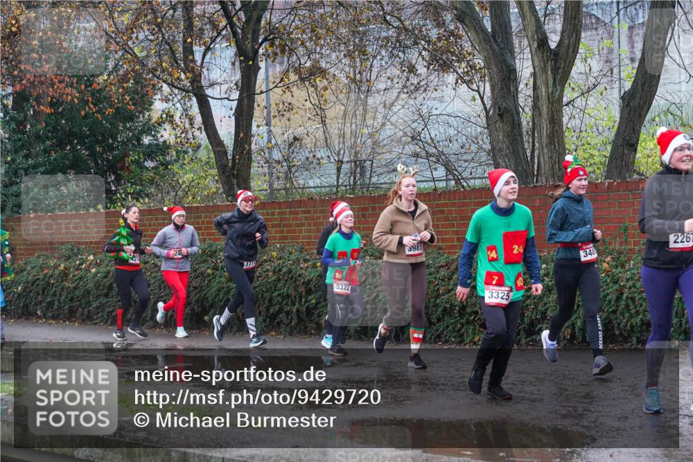 07.12.2025 - St. Pauli X-Mass-Run No. 15 Michael Burmester http://msf.ph/oto/9429720 07.12.2025 11:41:11 Laufen 177, 78, 3322, 5981, 14, 24, 348, 3325, 2267 meine-sportfotos.de