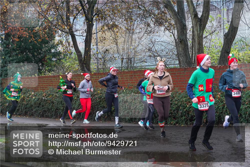 07.12.2025 - St. Pauli X-Mass-Run No. 15 Michael Burmester http://msf.ph/oto/9429721 07.12.2025 11:41:11 Laufen 4049, 4218, 18, 3322, 398, 14, 3480, 3325 meine-sportfotos.de