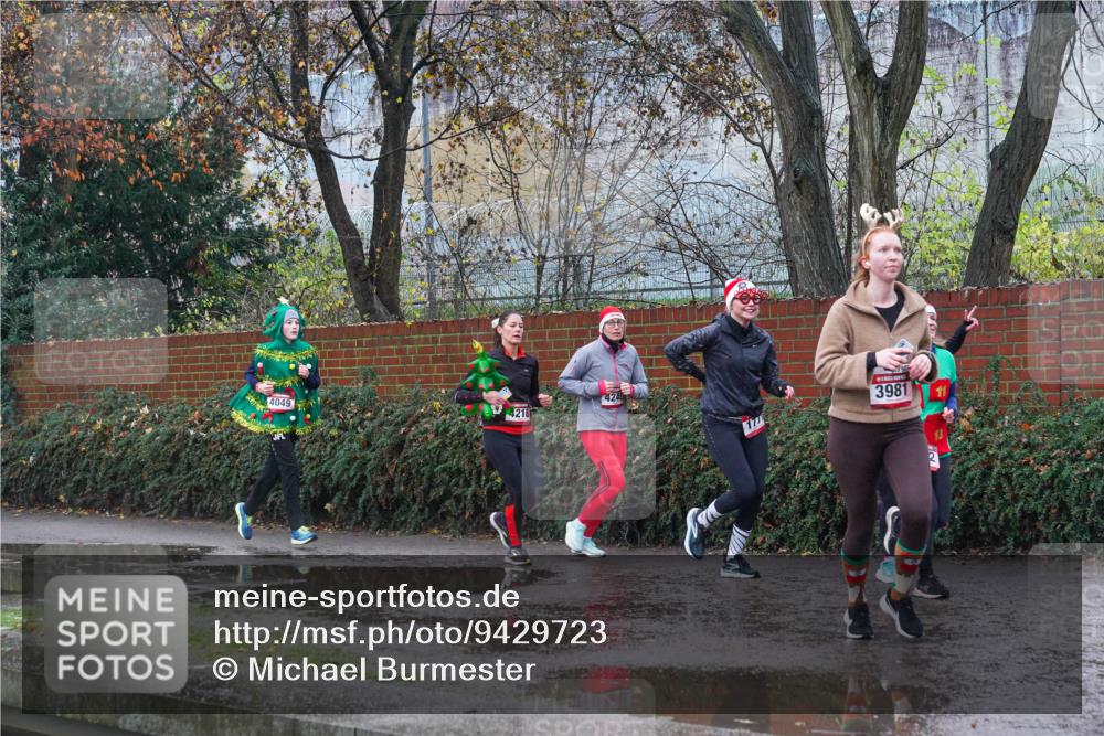 07.12.2025 - St. Pauli X-Mass-Run No. 15 Michael Burmester http://msf.ph/oto/9429723 07.12.2025 11:41:12 Laufen 4049, 4218, 177, 3981, 11 meine-sportfotos.de