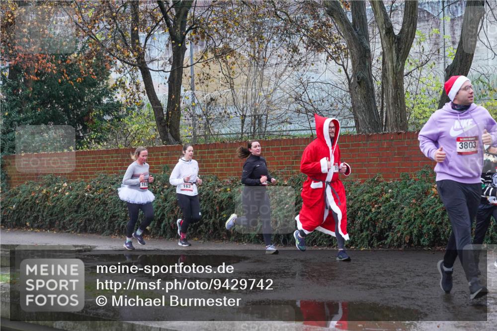 07.12.2025 - St. Pauli X-Mass-Run No. 15 Michael Burmester http://msf.ph/oto/9429742 07.12.2025 11:41:27 Laufen 163, 163, 3803 meine-sportfotos.de