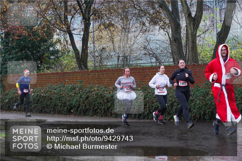 07.12.2025 - St. Pauli X-Mass-Run No. 15 Michael Burmester http://msf.ph/oto/9429743 07.12.2025 11:41:28 Laufen 1151, 1635, 163, 1979, 1983 meine-sportfotos.de