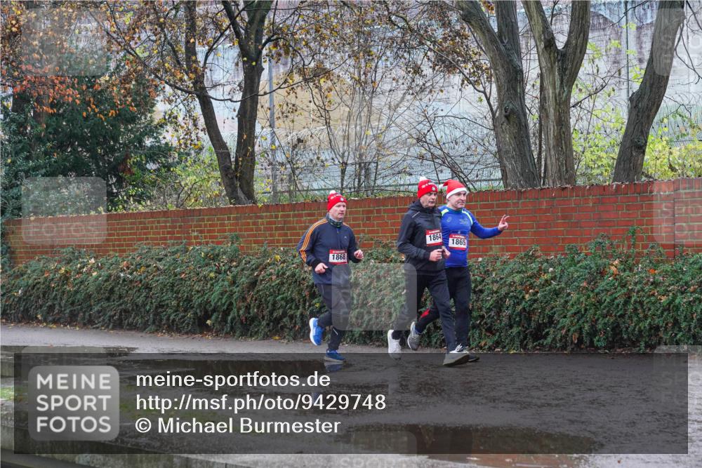 07.12.2025 - St. Pauli X-Mass-Run No. 15 Michael Burmester http://msf.ph/oto/9429748 07.12.2025 11:41:40 Laufen 1864, 1868, 1865 meine-sportfotos.de