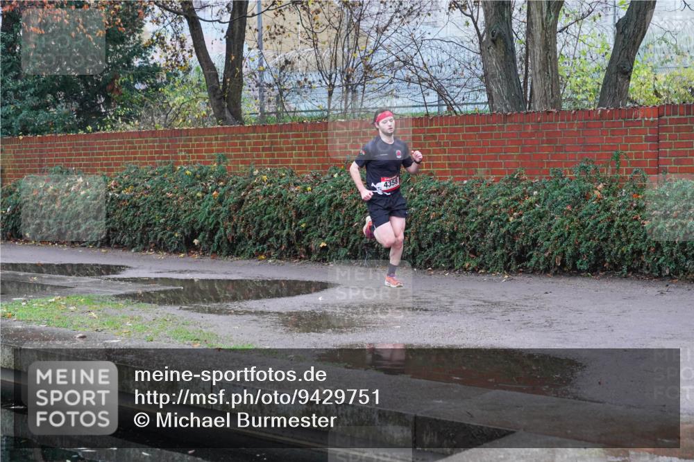 07.12.2025 - St. Pauli X-Mass-Run No. 15 Michael Burmester http://msf.ph/oto/9429751 07.12.2025 09:57:38 Laufen 4358 meine-sportfotos.de