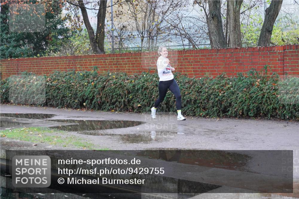 07.12.2025 - St. Pauli X-Mass-Run No. 15 Michael Burmester http://msf.ph/oto/9429755 07.12.2025 09:57:44 Laufen 14 meine-sportfotos.de