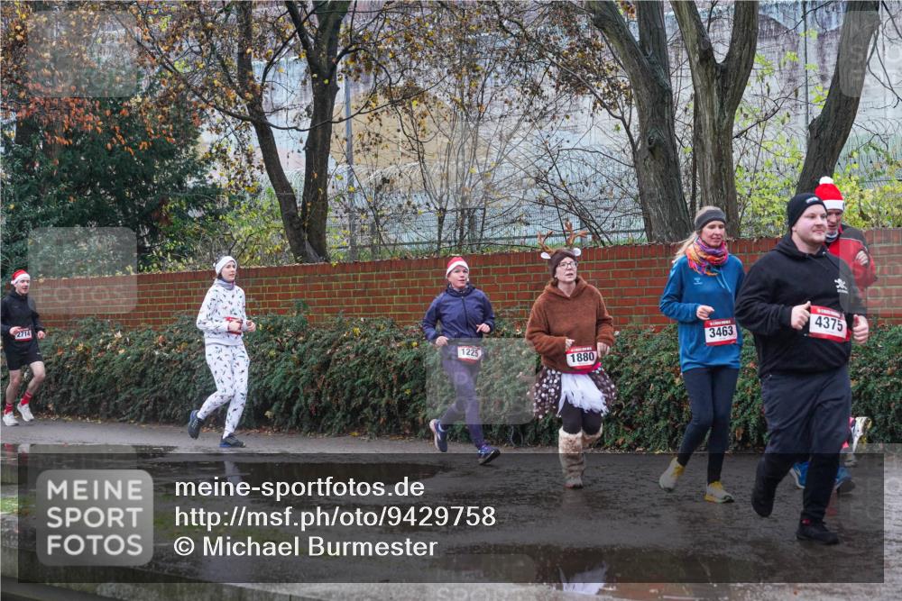 07.12.2025 - St. Pauli X-Mass-Run No. 15 Michael Burmester http://msf.ph/oto/9429758 07.12.2025 11:41:56 Laufen 2714, 1225, 1880, 3463, 4375 meine-sportfotos.de