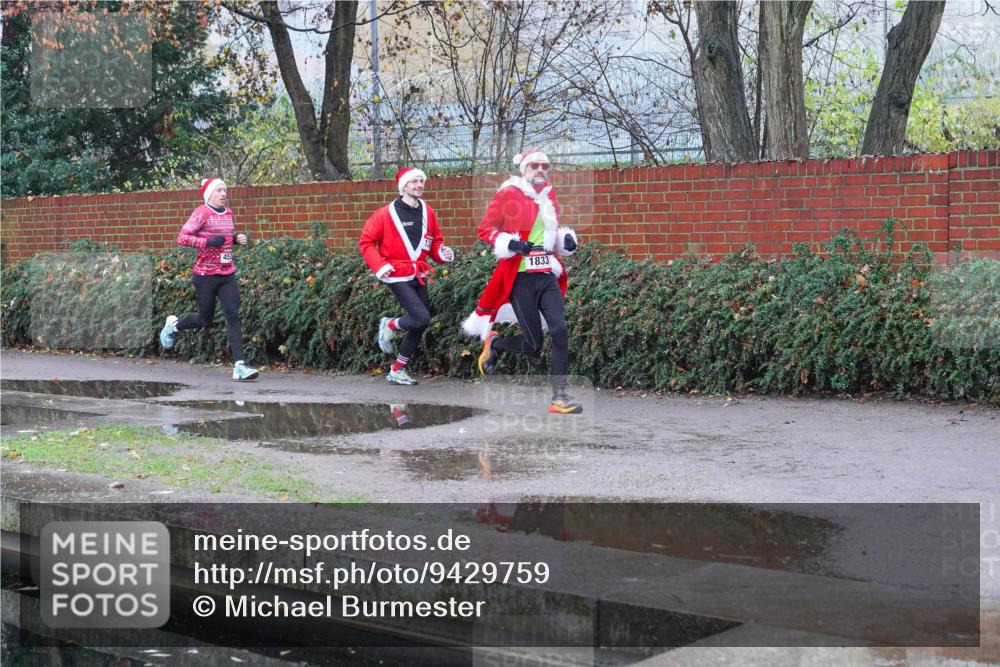 07.12.2025 - St. Pauli X-Mass-Run No. 15 Michael Burmester http://msf.ph/oto/9429759 07.12.2025 09:57:52 Laufen 1833 meine-sportfotos.de