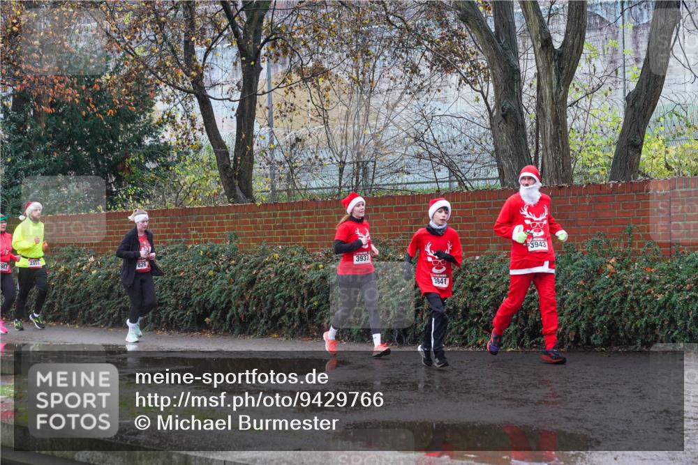 07.12.2025 - St. Pauli X-Mass-Run No. 15 Michael Burmester http://msf.ph/oto/9429766 07.12.2025 11:42:04 Laufen 987, 2991, 826, 3937, 3941, 3943 meine-sportfotos.de