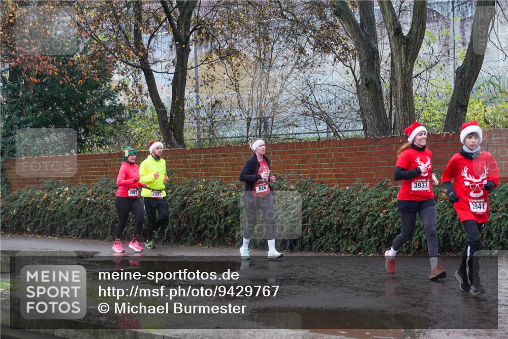 07.12.2025 - St. Pauli X-Mass-Run No. 15 Michael Burmester http://msf.ph/oto/9429767 07.12.2025 11:42:06 Laufen 2987, 826, 3937, 2991, 3941 meine-sportfotos.de