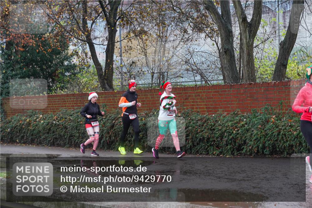 07.12.2025 - St. Pauli X-Mass-Run No. 15 Michael Burmester http://msf.ph/oto/9429770 07.12.2025 11:42:09 Laufen 1719, 3675, 4156 meine-sportfotos.de