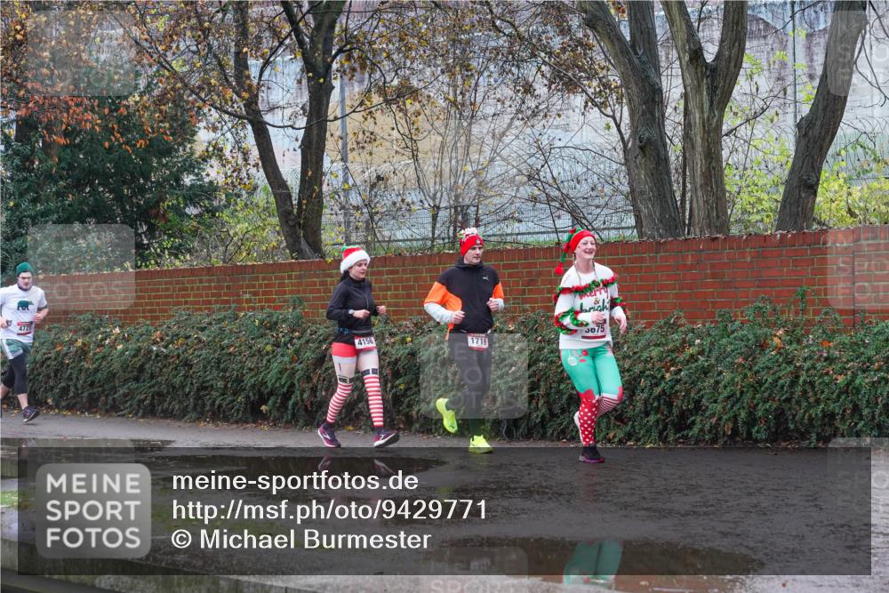 07.12.2025 - St. Pauli X-Mass-Run No. 15 Michael Burmester http://msf.ph/oto/9429771 07.12.2025 11:42:10 Laufen 4721, 4156, 1719, 3675 meine-sportfotos.de