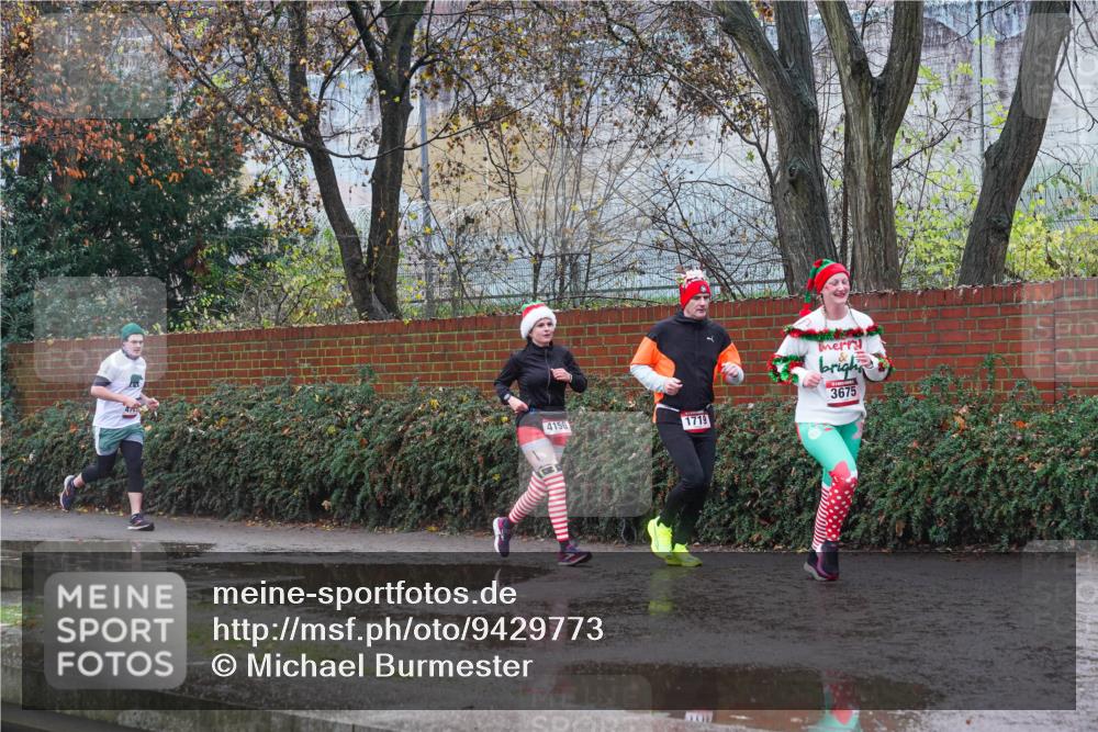 07.12.2025 - St. Pauli X-Mass-Run No. 15 Michael Burmester http://msf.ph/oto/9429773 07.12.2025 11:42:10 Laufen 4156, 1719, 3675 meine-sportfotos.de
