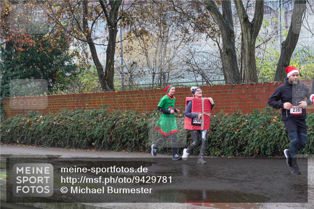 07.12.2025 - St. Pauli X-Mass-Run No. 15 Michael Burmester http://msf.ph/oto/9429781 07.12.2025 11:42:20 Laufen 2769, 235 meine-sportfotos.de