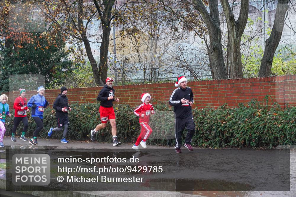 07.12.2025 - St. Pauli X-Mass-Run No. 15 Michael Burmester http://msf.ph/oto/9429785 07.12.2025 11:42:27 Laufen 3661, 313, 3811, 312, 252 meine-sportfotos.de