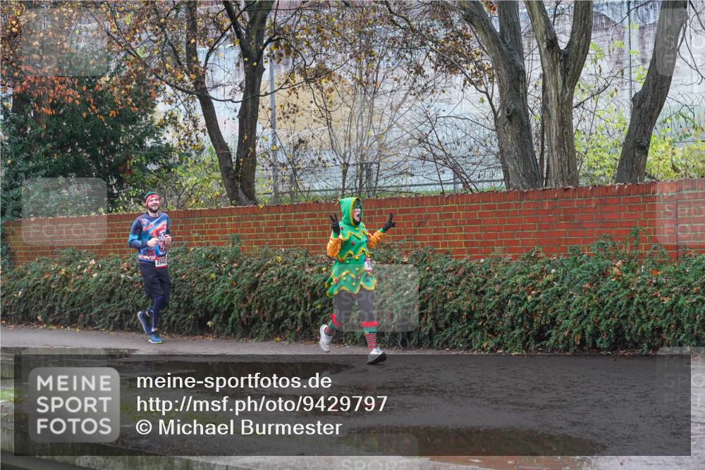 07.12.2025 - St. Pauli X-Mass-Run No. 15 Michael Burmester http://msf.ph/oto/9429797 07.12.2025 11:42:39 Laufen  meine-sportfotos.de