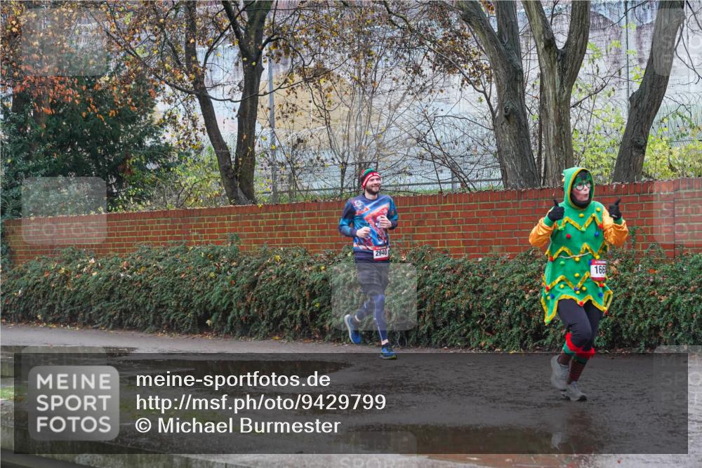 07.12.2025 - St. Pauli X-Mass-Run No. 15 Michael Burmester http://msf.ph/oto/9429799 07.12.2025 11:42:40 Laufen 2940, 166 meine-sportfotos.de