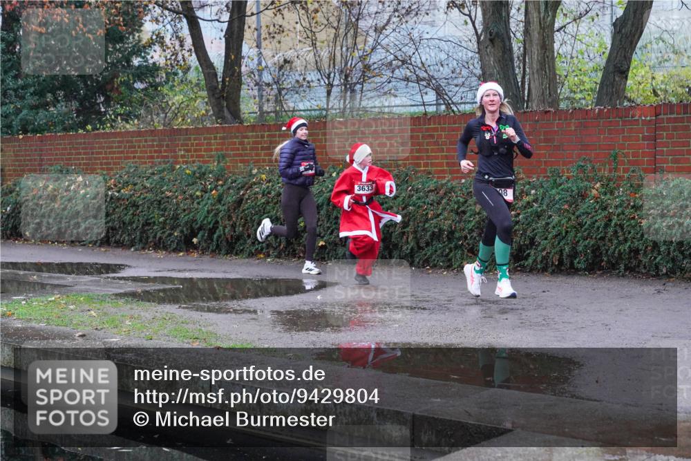 07.12.2025 - St. Pauli X-Mass-Run No. 15 Michael Burmester http://msf.ph/oto/9429804 07.12.2025 09:59:04 Laufen 3633, 8 meine-sportfotos.de