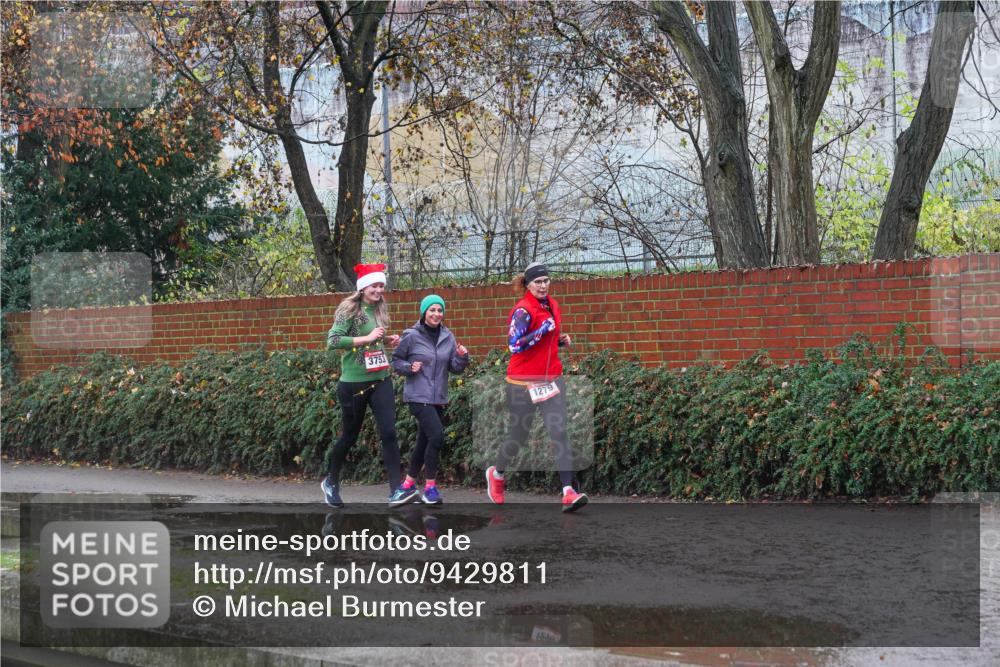 07.12.2025 - St. Pauli X-Mass-Run No. 15 Michael Burmester http://msf.ph/oto/9429811 07.12.2025 11:42:59 Laufen 3753, 1279 meine-sportfotos.de