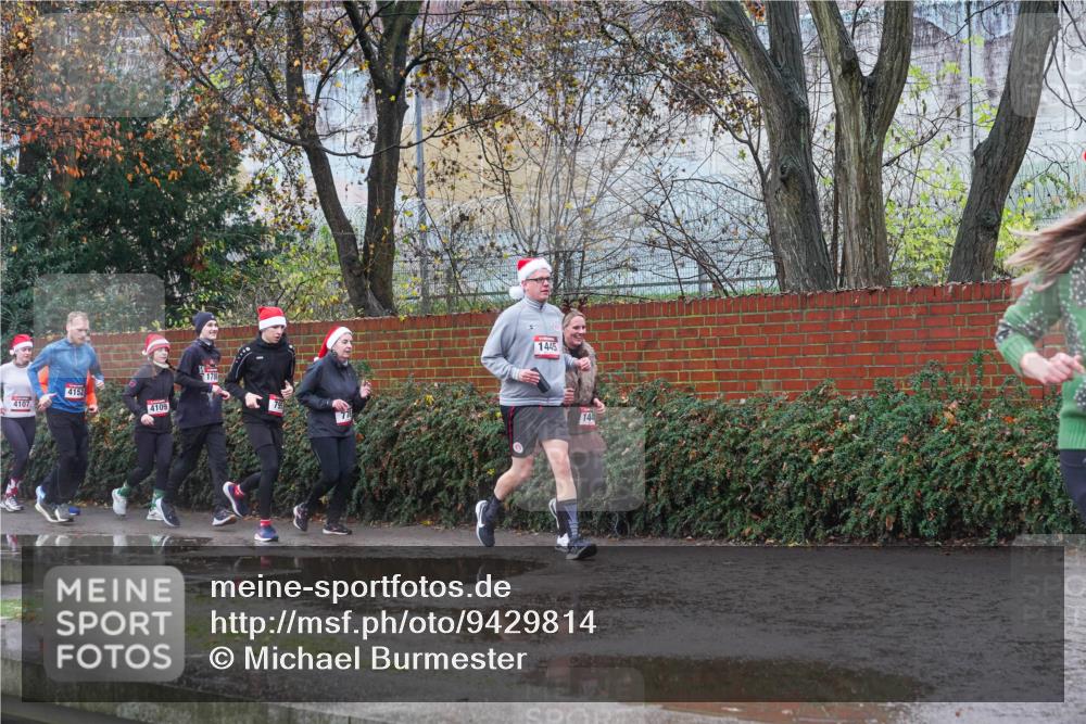 07.12.2025 - St. Pauli X-Mass-Run No. 15 Michael Burmester http://msf.ph/oto/9429814 07.12.2025 11:43:03 Laufen 4107, 4152, 4109, 178, 1445, 14 meine-sportfotos.de