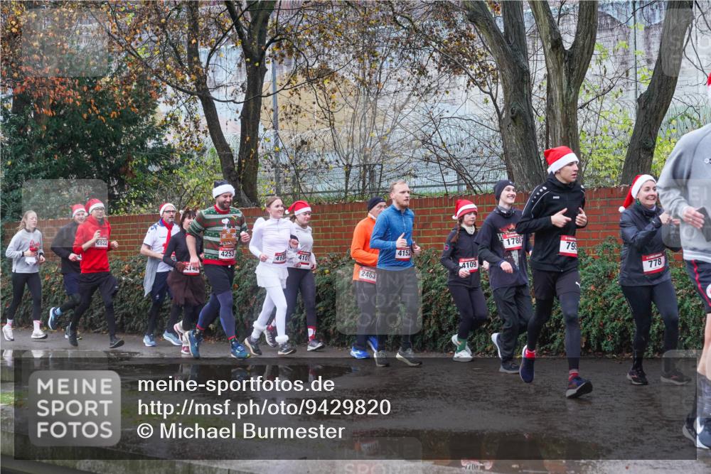 07.12.2025 - St. Pauli X-Mass-Run No. 15 Michael Burmester http://msf.ph/oto/9429820 07.12.2025 11:43:05 Laufen 2822, 4253, 4152, 410, 4107, 4109, 2463, 193, 1786, 79, 778 meine-sportfotos.de