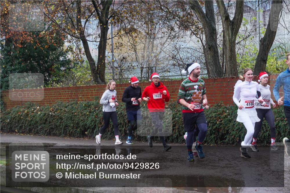 07.12.2025 - St. Pauli X-Mass-Run No. 15 Michael Burmester http://msf.ph/oto/9429826 07.12.2025 11:43:07 Laufen 4370, 2822, 53, 4102, 07 meine-sportfotos.de