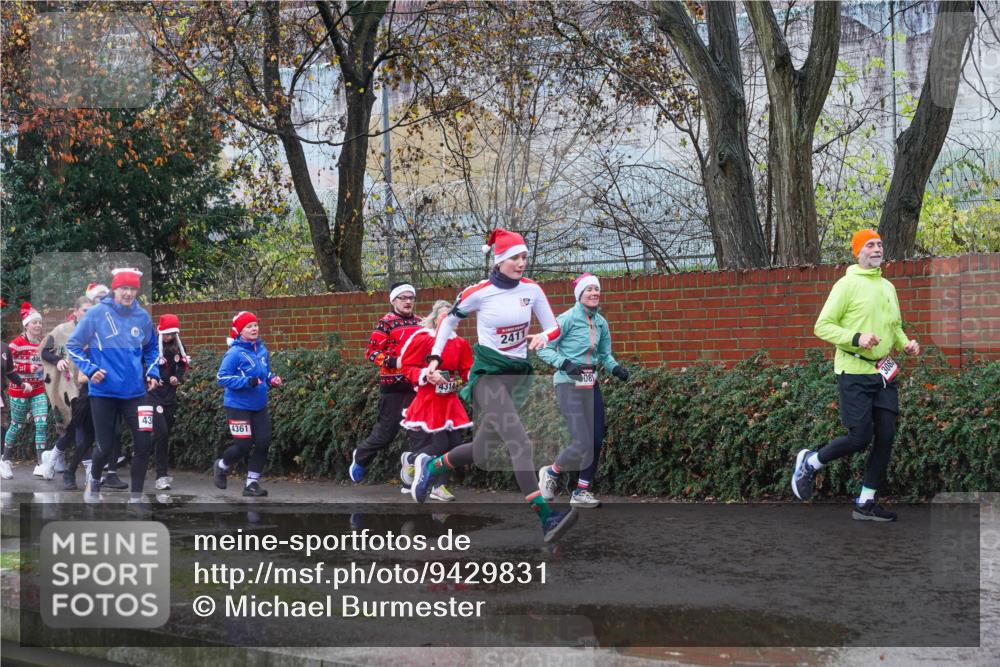 07.12.2025 - St. Pauli X-Mass-Run No. 15 Michael Burmester http://msf.ph/oto/9429831 07.12.2025 11:43:19 Laufen 4361, 4314, 2411, 08, 208 meine-sportfotos.de