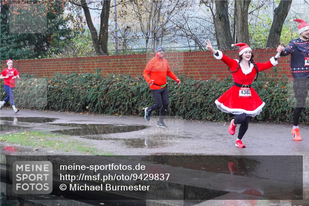 07.12.2025 - St. Pauli X-Mass-Run No. 15 Michael Burmester http://msf.ph/oto/9429837 07.12.2025 09:59:45 Laufen 4362, 4 meine-sportfotos.de